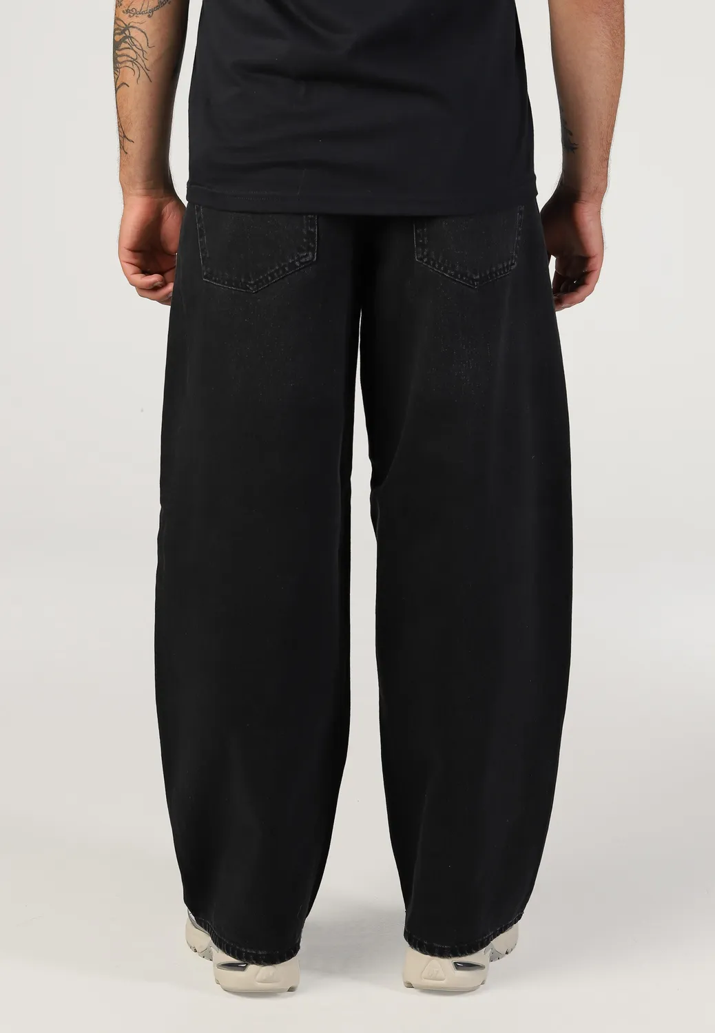 Impericon Kayce Barrel Black Denim Jeans Relaxed Fit schwarz