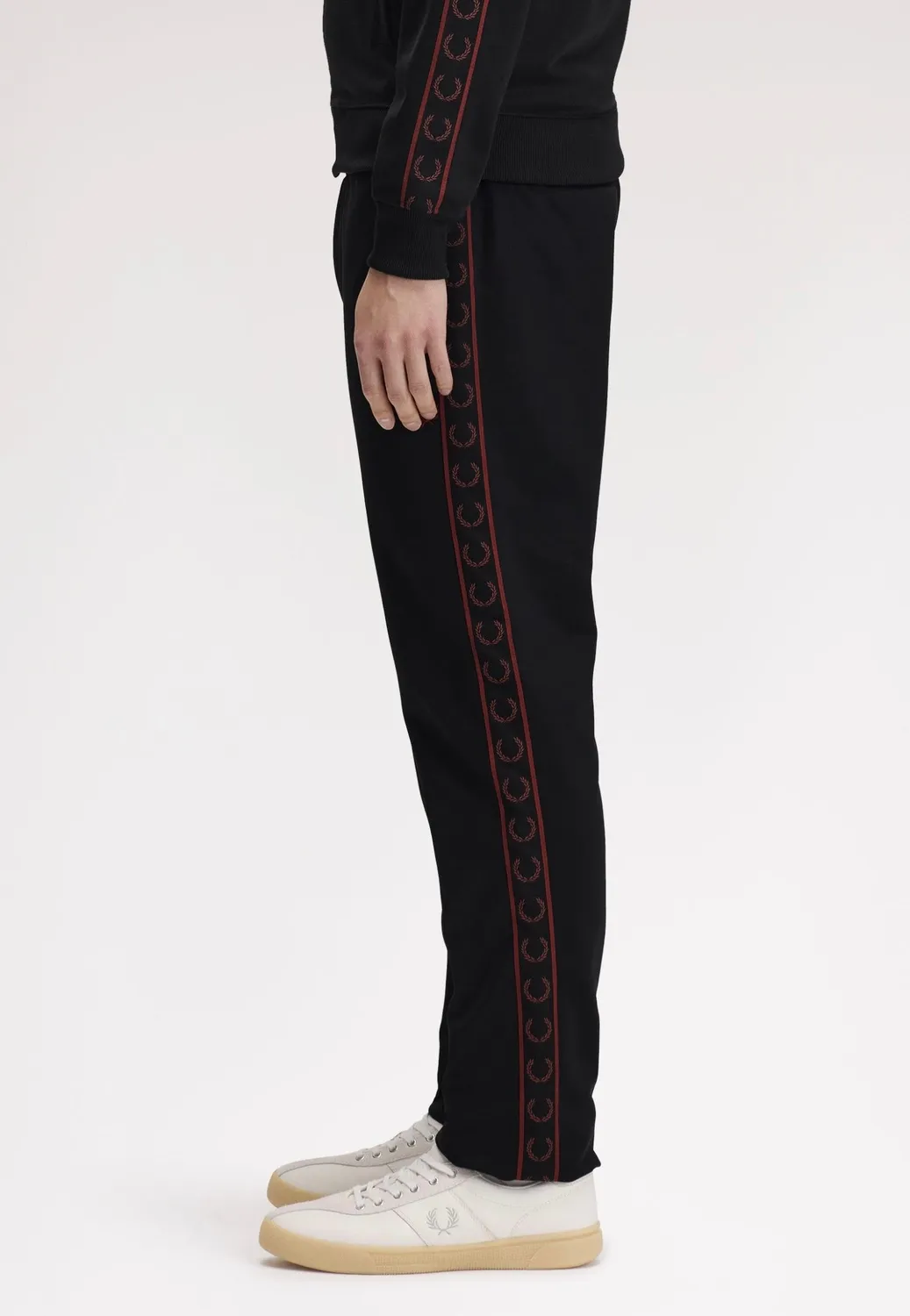 Impericon Contrast Tape Track Black Jogginghose