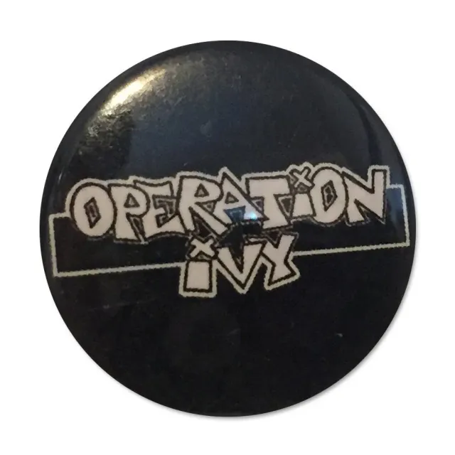 Operation Ivy Logo Button Pin 2,5 cm