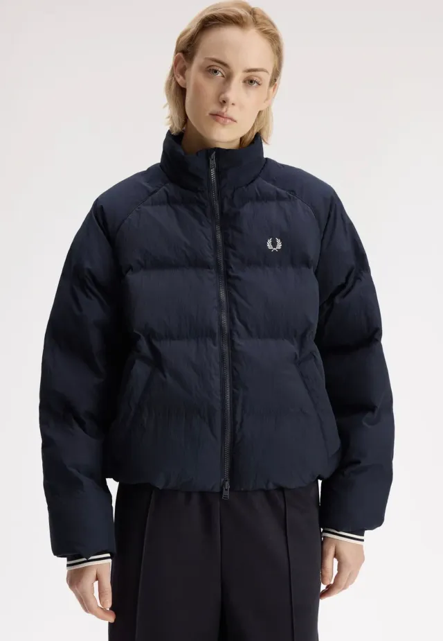 Impericon Raglan Sleeve Padded Jacke Navy