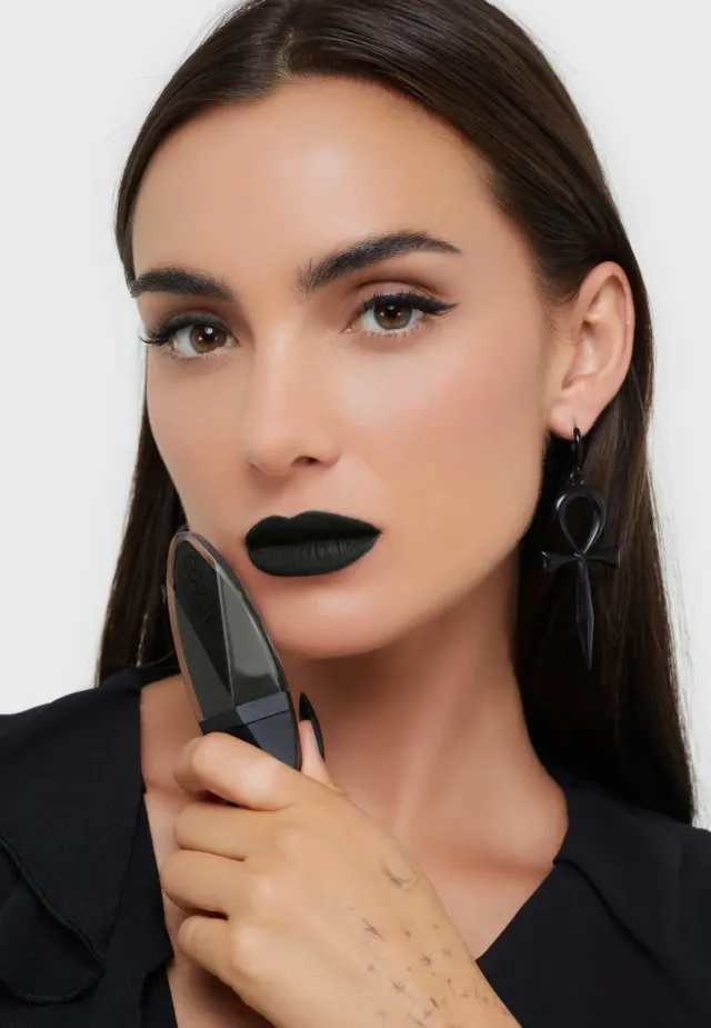 Impericon Velvet Grip Liquid Chalice Lippenstift vegan rot